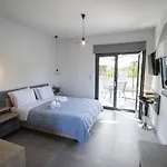 Modern Stay Luxury Suites - Kallikrateia Halkidiki 3*